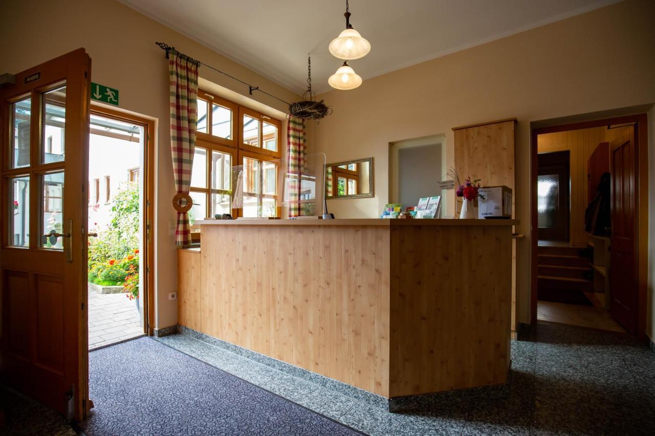 Gasthaus Und Hotel Goettler Josef Rumeltshausen Zewnętrze zdjęcie