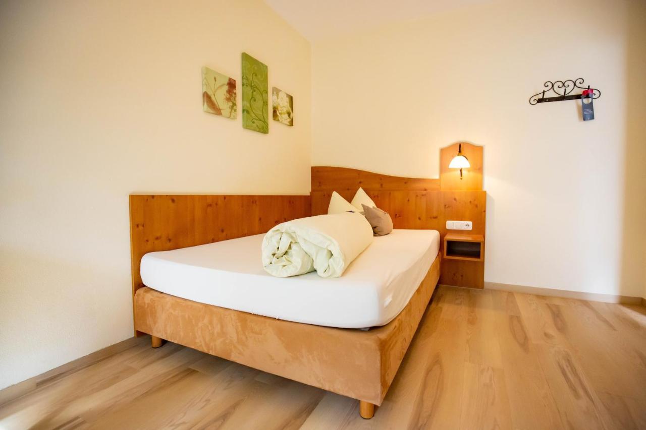Gasthaus Und Hotel Goettler Josef Rumeltshausen Zewnętrze zdjęcie